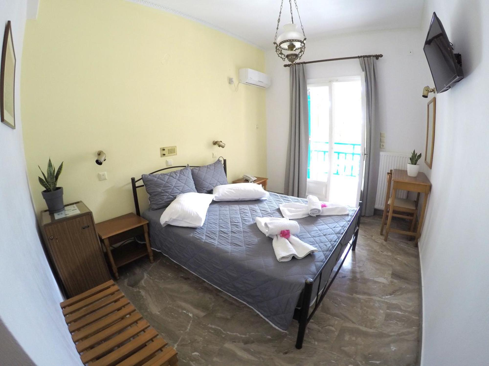 Hotel Zeus Kamári Habitación foto