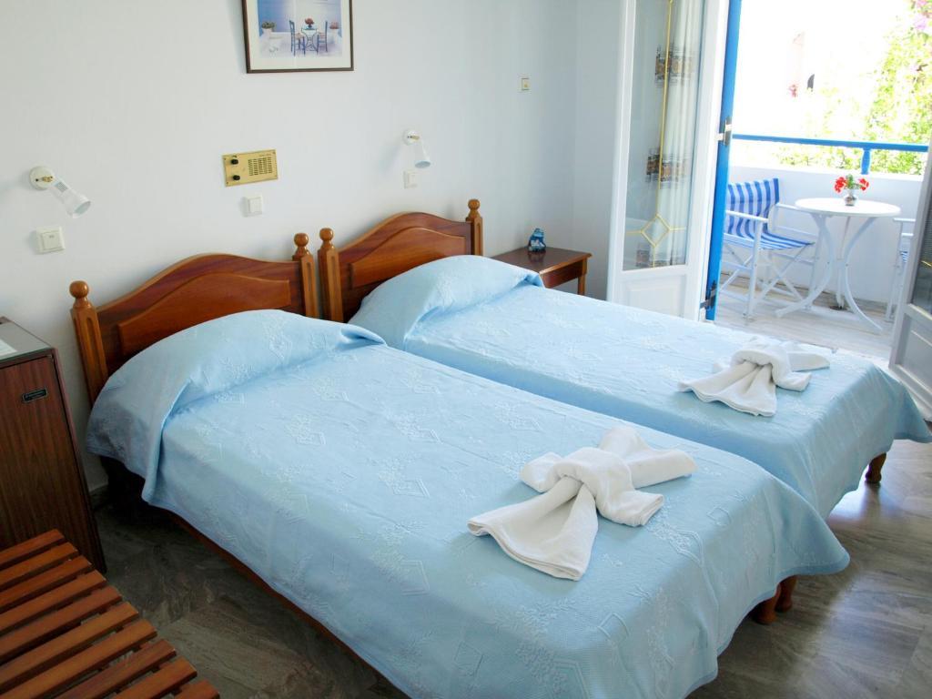 Hotel Zeus Kamári Habitación foto