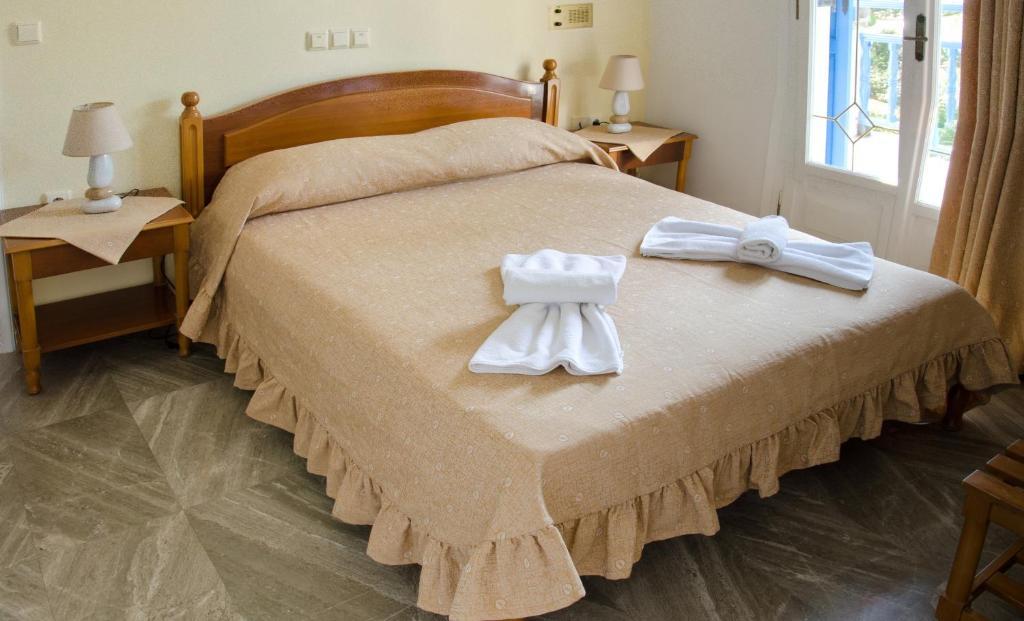 Hotel Zeus Kamári Habitación foto